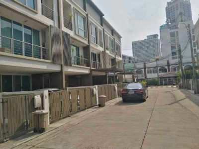 TH30 Home Office For rent near MRT Lad Phrao Station 