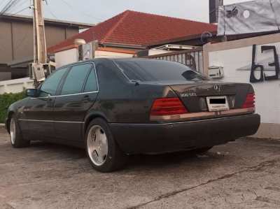 1991 Mercedes-Benz 300SEL - needs work - no owners book