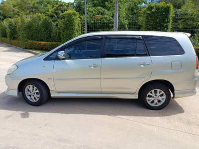 Toyota Innova 2012 