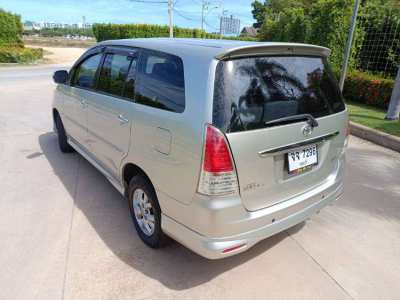 Toyota Innova 2012 