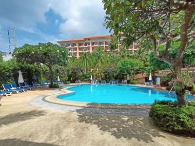 Royal Hill Resort in Jomtien/Thappraya Rd. for sale or rent