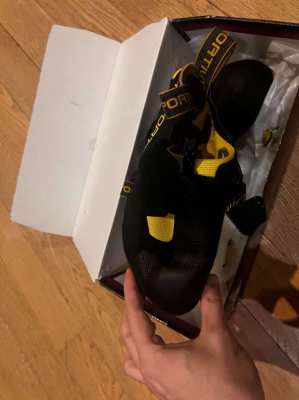 La Sportiva Theory EUR 42 US MAN 9 Climbing Shoes