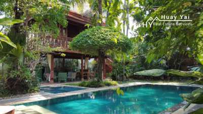 #3457 Spacious character Pool House in Jomtien Palace