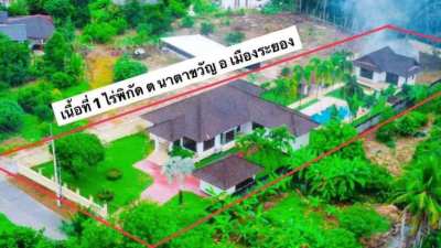 บ้าน 2 ห้องนอนพร้อมบ้านพักแขกแยกต่างหากและสระว่ายน้ำ