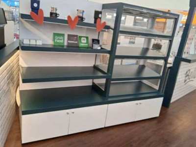 Food display case