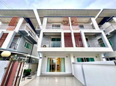 TH33 Townhome For Rent Friendly land village (Khao noi area)