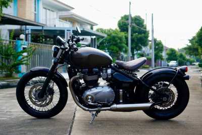 [ For Sale ] Triumph Bonneville Bobber 2017 regis. 2018 Only 7,xxx km.