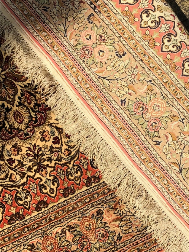 Qum silk carpet