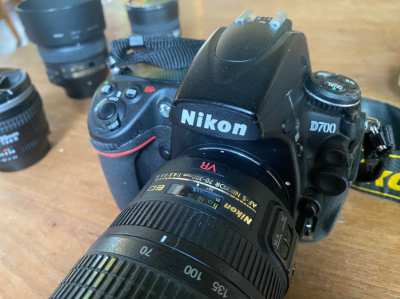 Nikon D700, lenses, flashlight, memorycards, 3-pod and complete studio