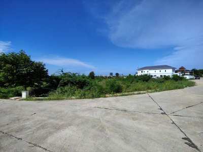 387 TW (1,548 sqm.) Prime Home Building Plot Near City Center