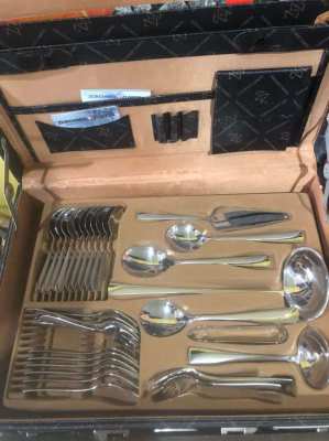 Cutlery Set 72 Piece Switzerland Stainless Steel with Case like new