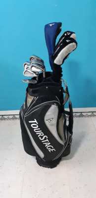 Complete set of golf clubs - Tourstage