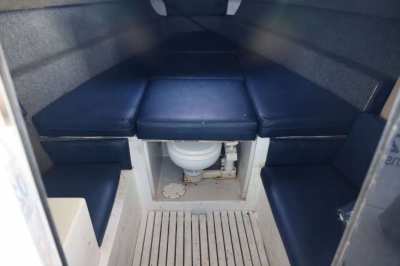 Donzi 33ZF  Center console