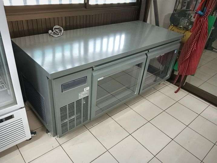 2 glass doors under counter chiller