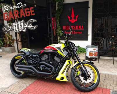 CUSTOM Harley Davidson Valentino Rossi Green VR46 Vrod Muscle 2010