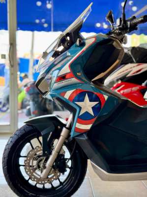 HONDA ADV 160 Captain America 