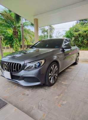 Mercedes Benz C350e Hybrid - 2017 to sell. 92000 km at 25/10. Good car