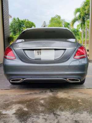 Mercedes Benz C350e Hybrid - 2017 to sell. 92000 km at 25/10. Good car