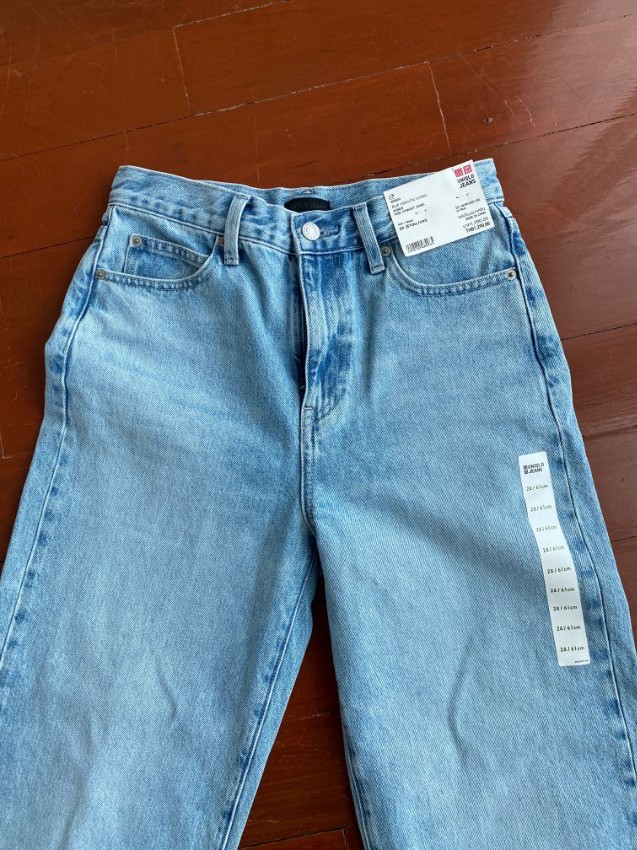 Uniqlo jeans - BRAND NEW - size 24