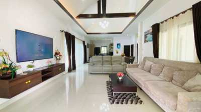 Baan Dusit Lake - 3 Bedroom House for Rent