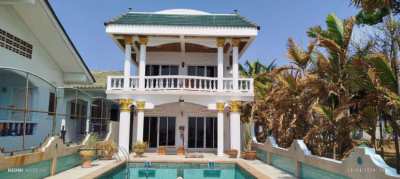 Five bedroom house on the beach in Cape Panwa..