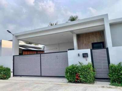 H229 Pool Villa Near Regent International School Pattaya 