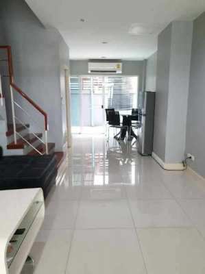 TH35 Townhouse 3.5 Storey Sathorn-Narathiwas