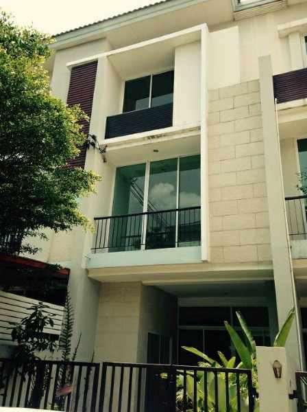 TH35 Townhouse 3.5 Storey Sathorn-Narathiwas