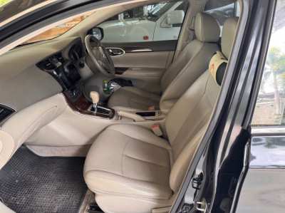 Car for rent : Nissan Sylphy