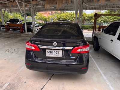 Car for rent : Nissan Sylphy