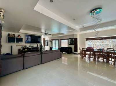 Private pool house for sale  Pattaya.