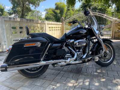 Harley Road King M8