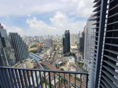 Siri At Sukhumvit Luxury Condo 1 Bedroom Unit for Rent