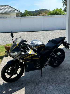 HONDA CBR 300