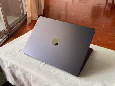 New M3 MacBook Air 13”