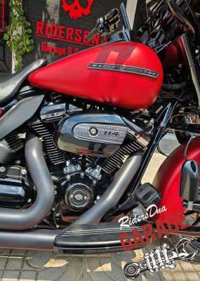 Harley Davidson Street Glide Special Color Wicked  Red Denim 2020