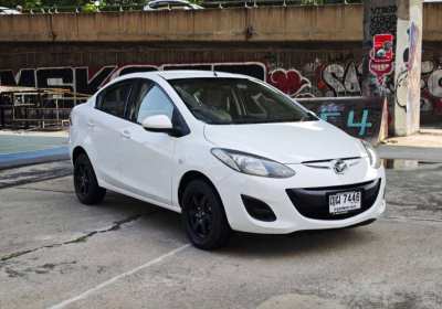 Mazda-2 1.5 Sedan AT model 2010 registered year 2011