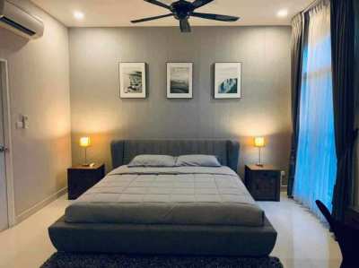 H454 For Rent Pool Villa in Compound Huai Yai