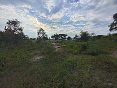 Priced For Quick Sale! 2-0-74.9 Rai Ideal Land to Build Several Homes!