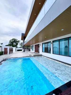 H455 Large Pool Villa Pattaya For Rent  7BR