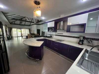 For sale house 5 bedrooms in Baan Dusit Pattaya Lake 