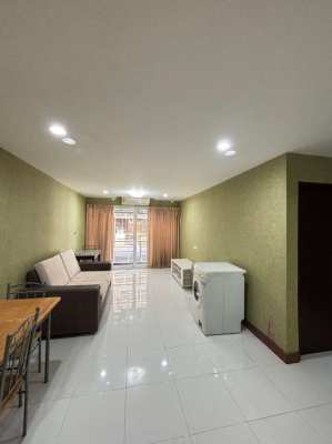 Le Cosi Ekamai 28 Condo Spacious 1 Bedroom Unit for Rent