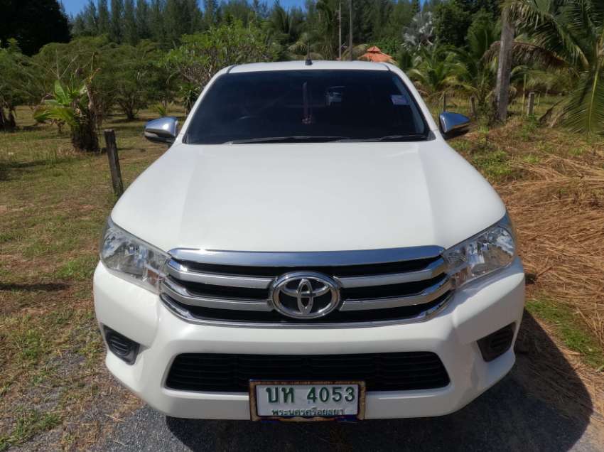 2016 Toyota Hilux Revo Smart Cab | Excellent Condition | White 