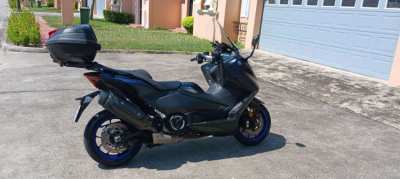 2022 T Max with Luggage Box