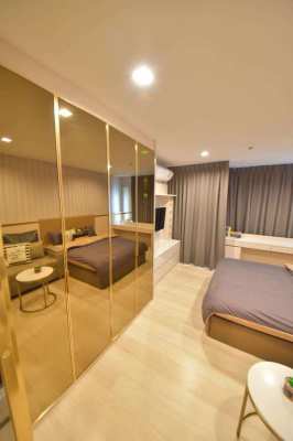 Life One Wireless Luxury Condo High Floor Studio Unit for Rent