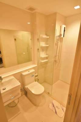 Life One Wireless Luxury Condo High Floor Studio Unit for Rent