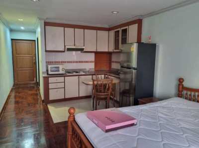 Sukhumvit Park Condominium Studio Unit for Rent