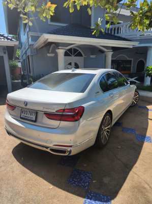 2017 BMW 740 LE