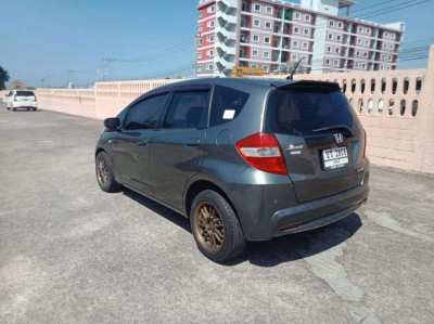 Cheap honda jazz gray auto for sale for foreigner