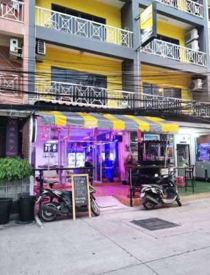 Bar on Soi Buakhaow 21, Affordable price !